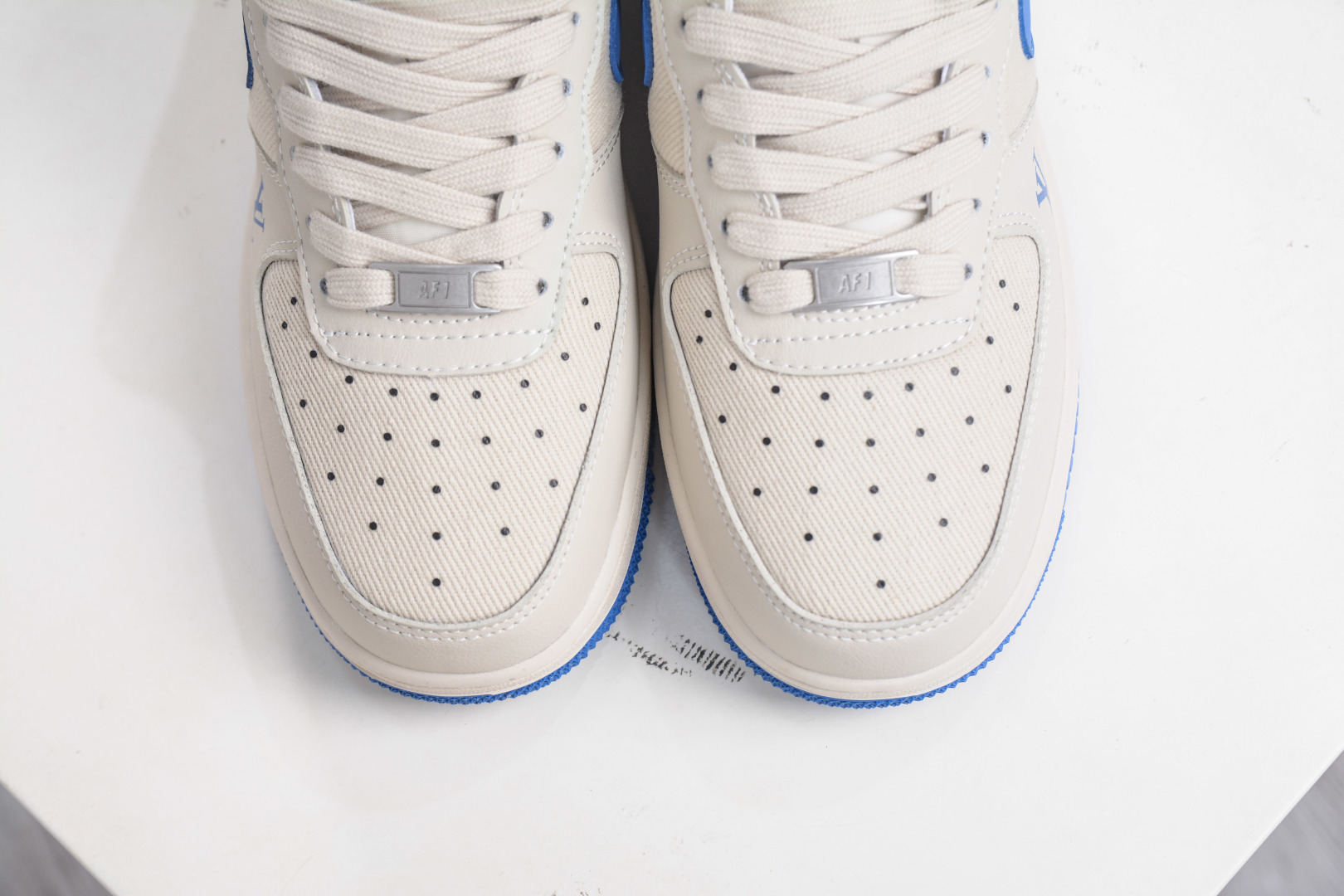 Nike Air Force 1 Low 07 x Louis Vuitton Collab Sneakers - Blue/Beige 9 cmp i1758306370466 175 0 8