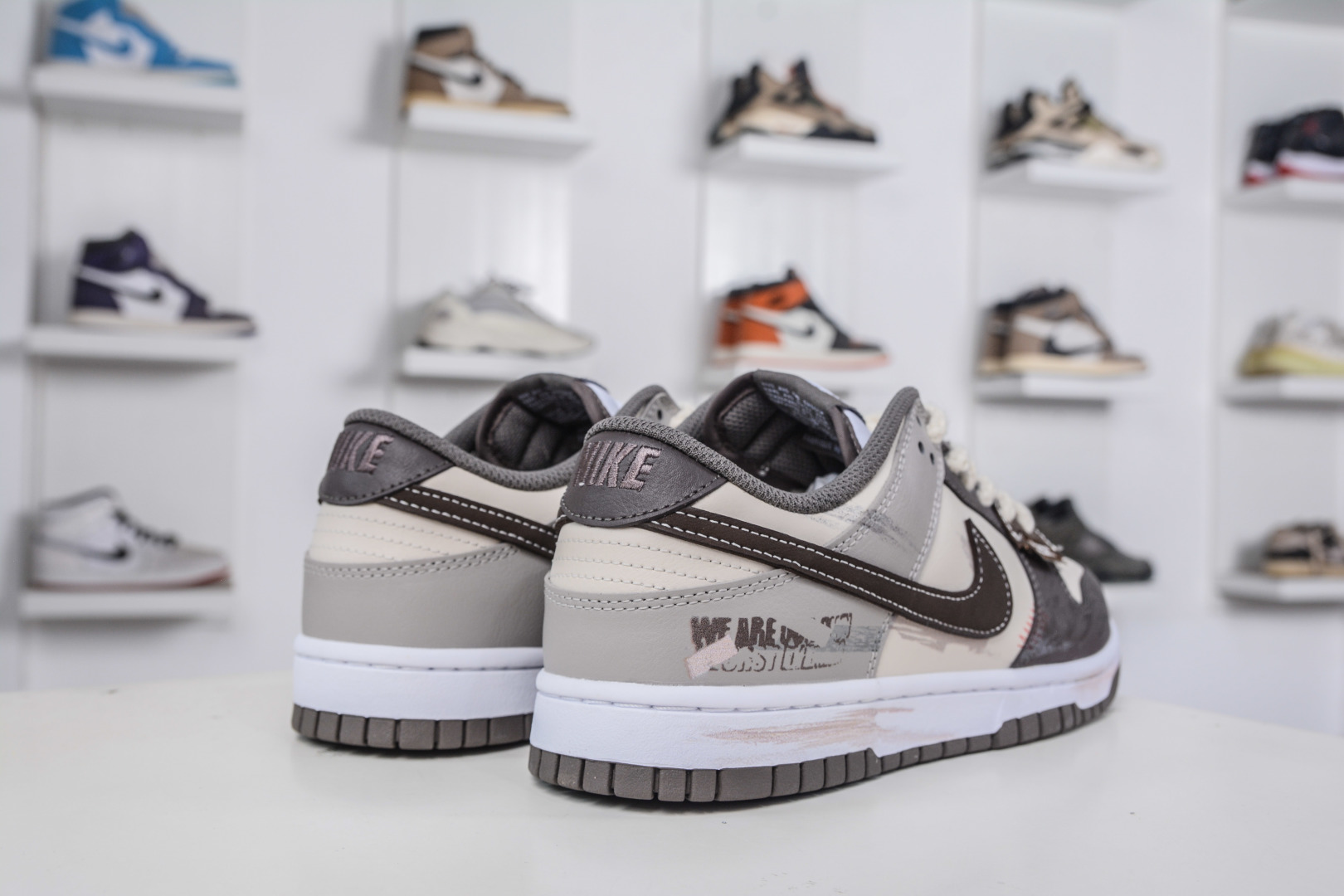 Nike Dunk Low Retro Brown Grey HF5441-111, Sunset-Inspired Sneakers 7 cmp i1758306557953 4005 0 5