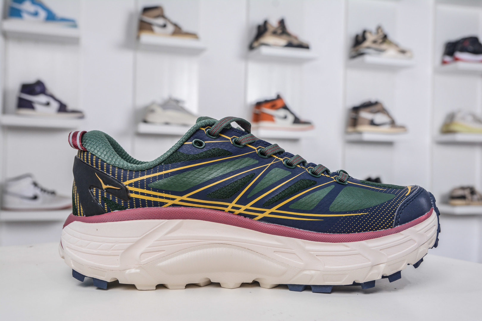 Hoka One One Mafate Speed 2 Low: Lightweight Trail Running Shoes for Men & Women 4 cmp i1758307093657 7690 0 2