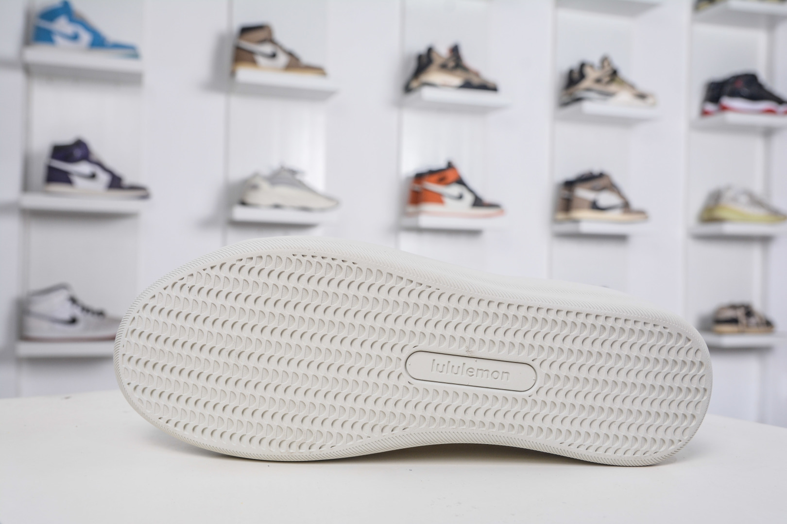 260 CS版 lululemon Cityverse 露露乐檬极简主义减震耐磨低帮生活休闲鞋