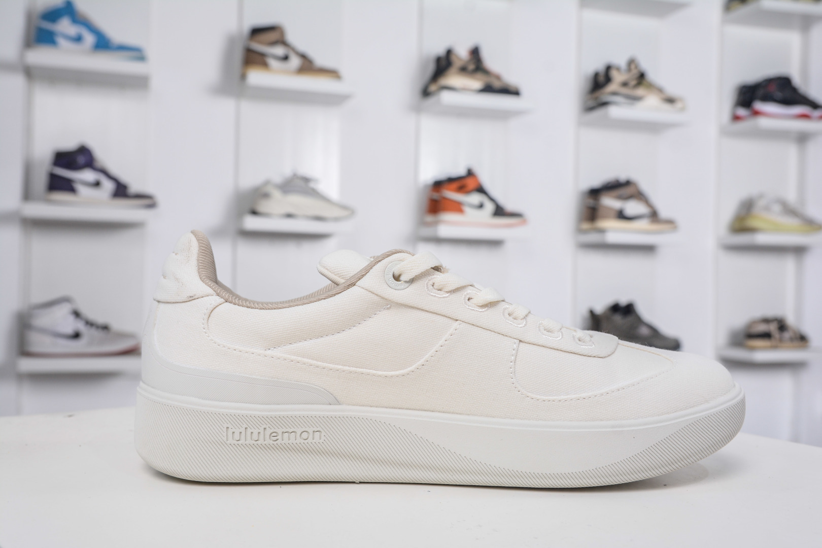 260 CS版 lululemon Cityverse 露露乐檬极简主义减震耐磨低帮生活休闲鞋