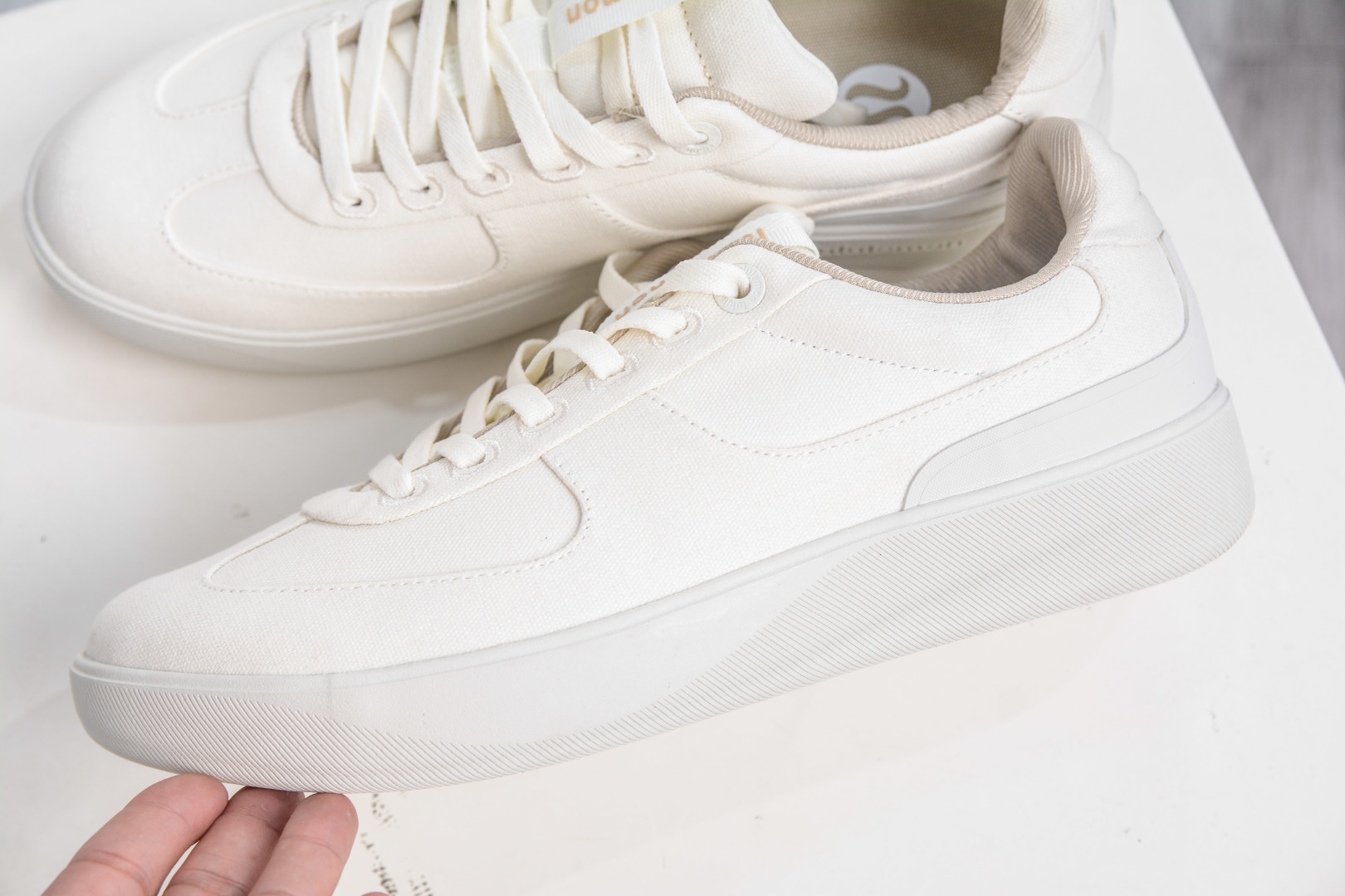 260 CS版 lululemon Cityverse 露露乐檬极简主义减震耐磨低帮生活休闲鞋