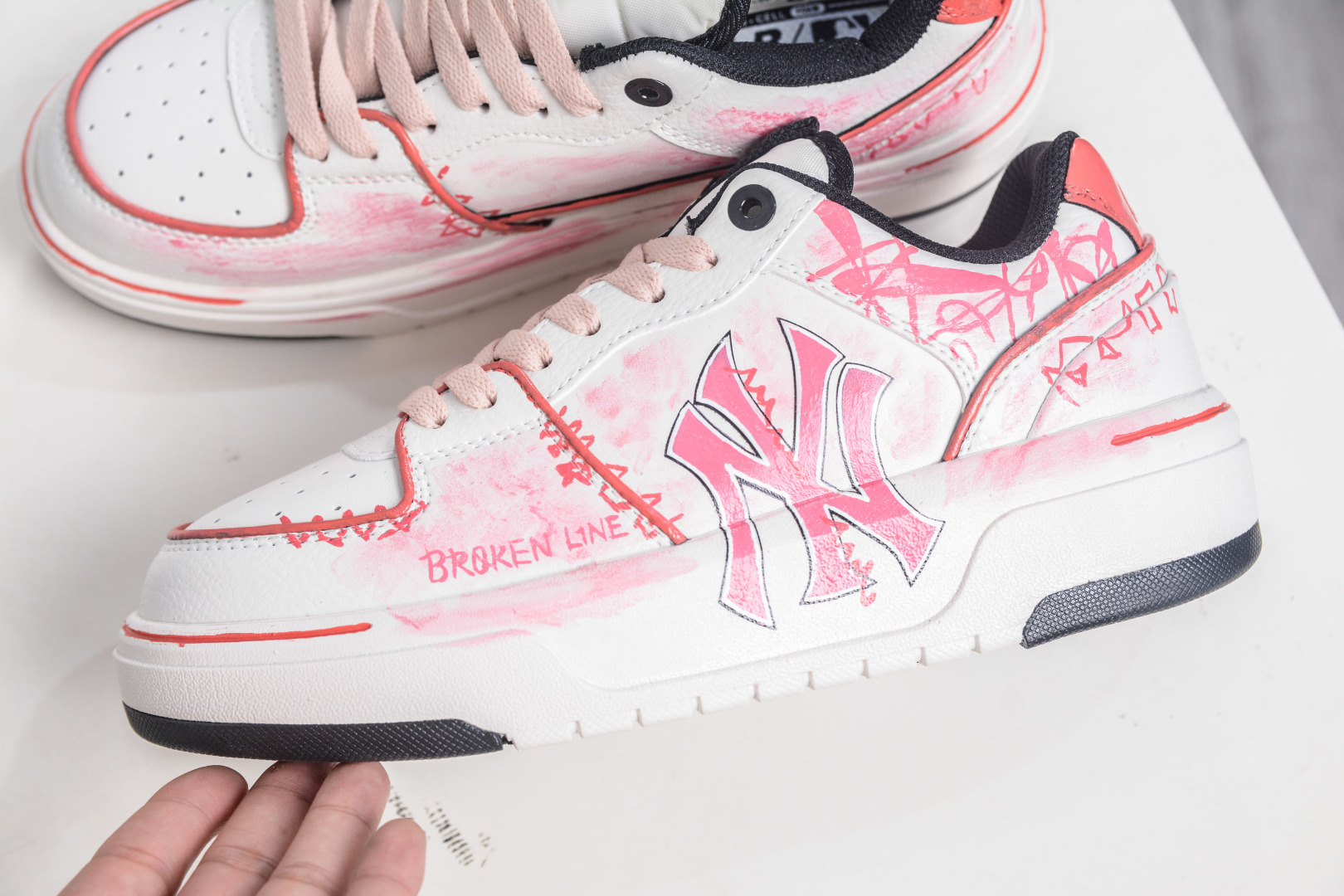 MLB Chunky Liner Graffiti Sneakers - Lightweight, Comfortable, and Stylish 8 cmp i1758394610506 2634 0 6