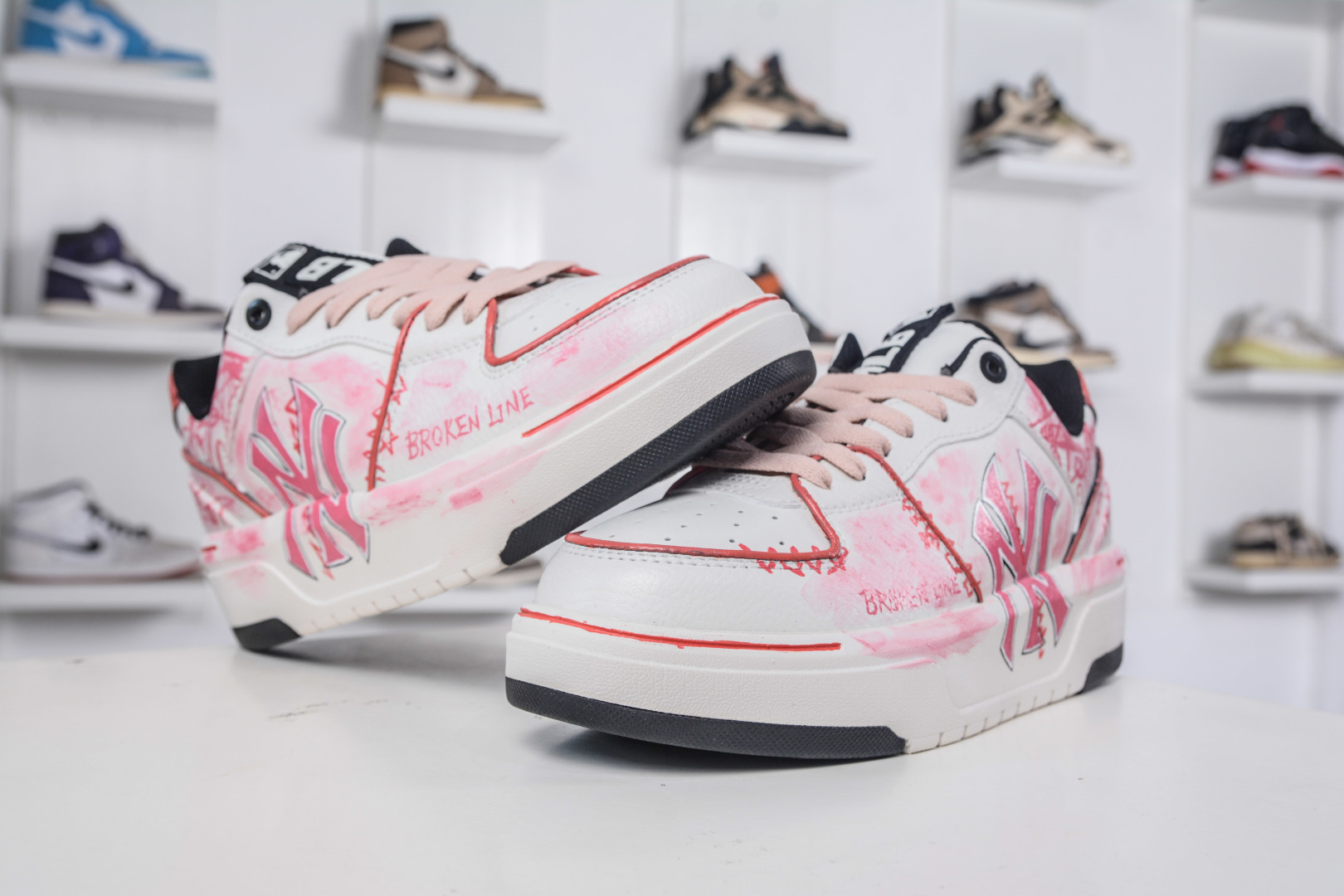 MLB Chunky Liner Graffiti Sneakers - Lightweight, Comfortable, and Stylish 5 cmp i1758394610506 4143 0 3