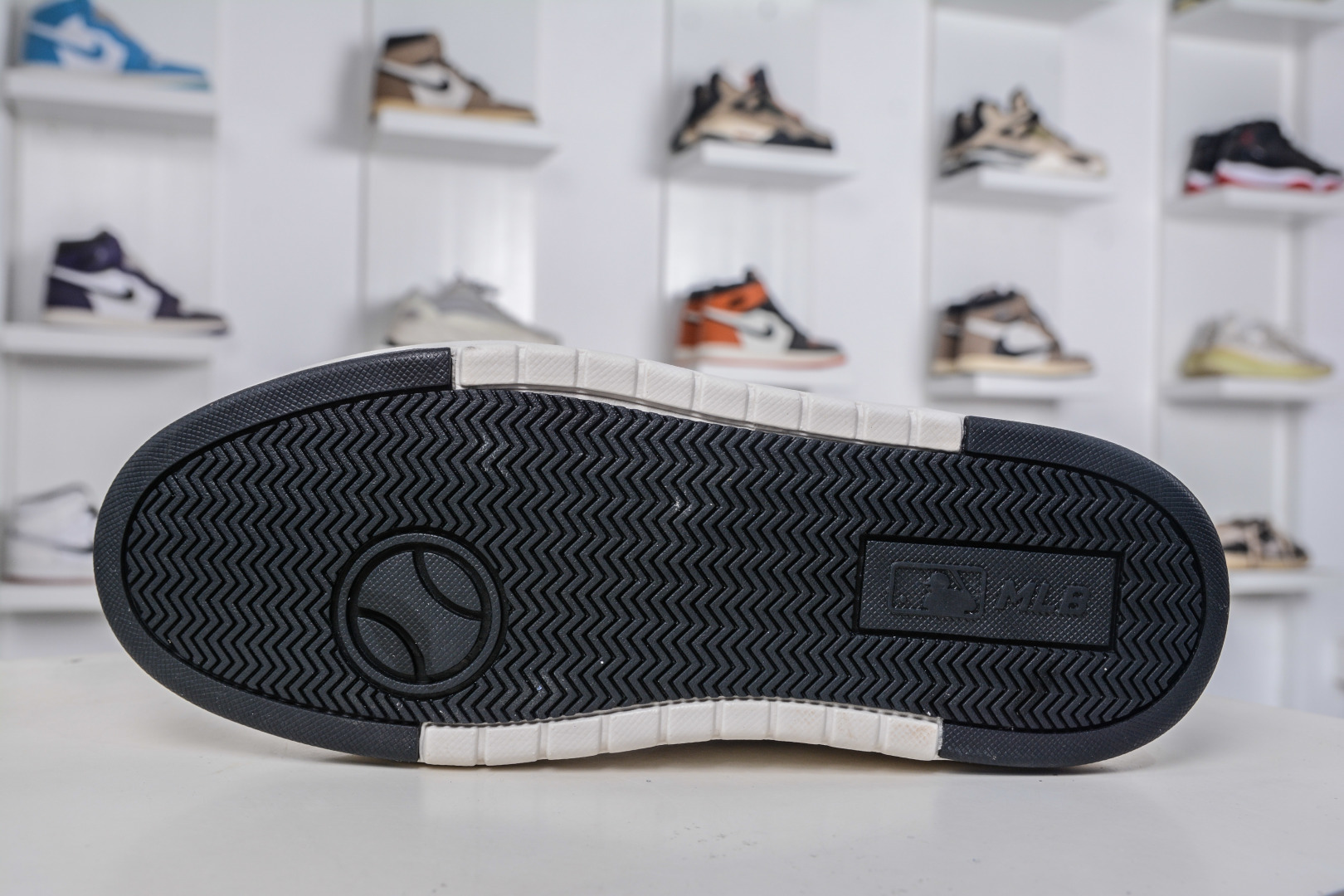 MLB Chunky Liner 万花弄 昼夜 涂鸦定制配色学长鞋系列低帮老爹风轻量增高厚底百搭休闲运动慢跑鞋 3ASXCA12N 50WHS