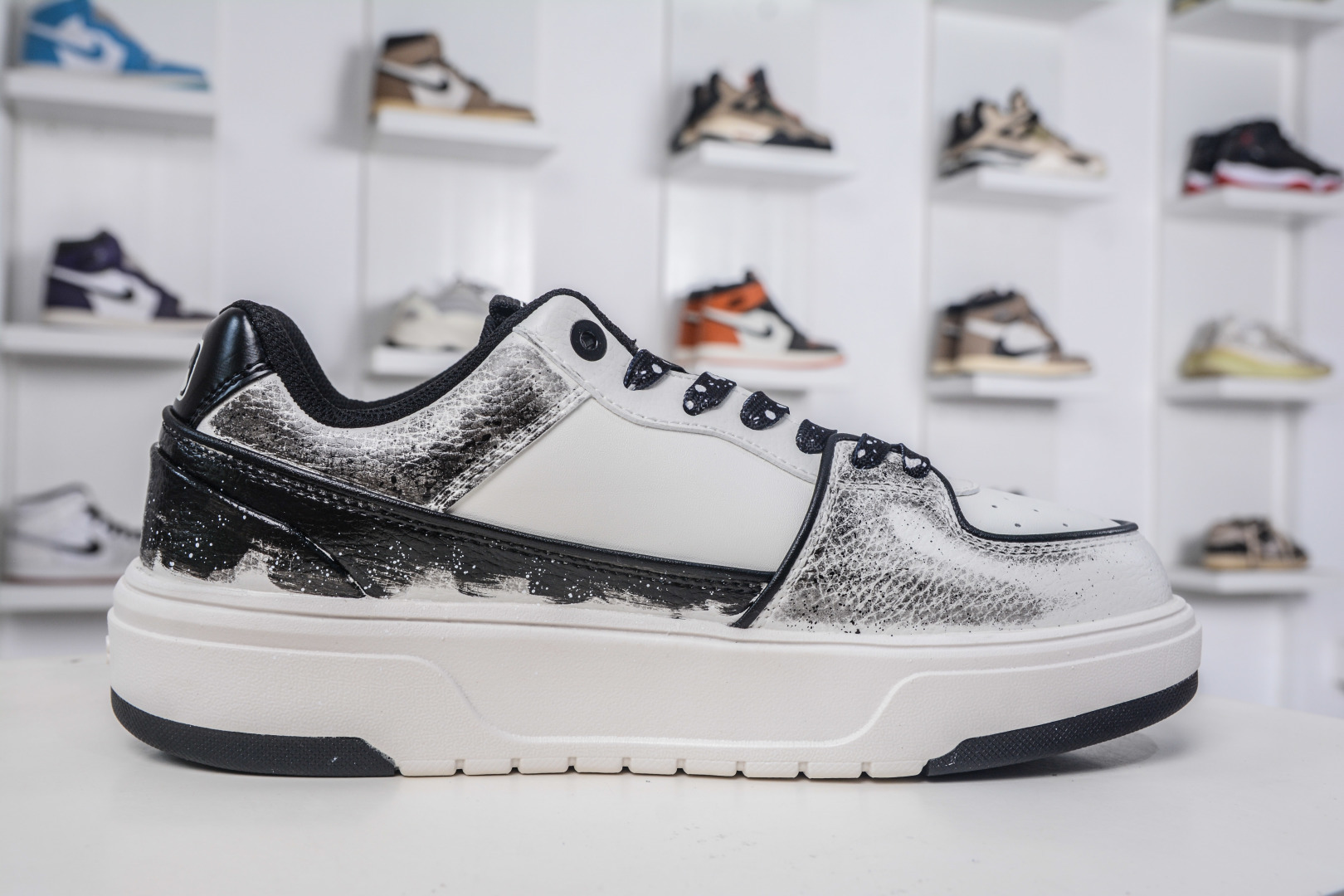 MLB Chunky Liner 万花弄 昼夜 涂鸦定制配色学长鞋系列低帮老爹风轻量增高厚底百搭休闲运动慢跑鞋 3ASXCA12N 50WHS