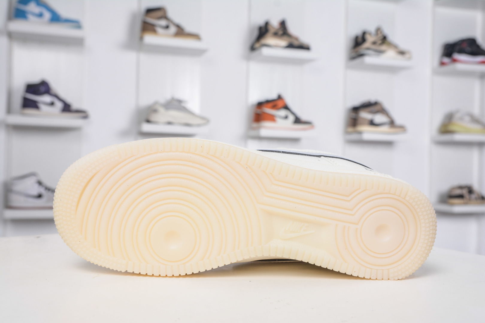 Nike Air Force 1 Low '07 x Supreme Collab - Cream/Grey, All Sizes Available 6 cmp i1758395321649 3644 0 4