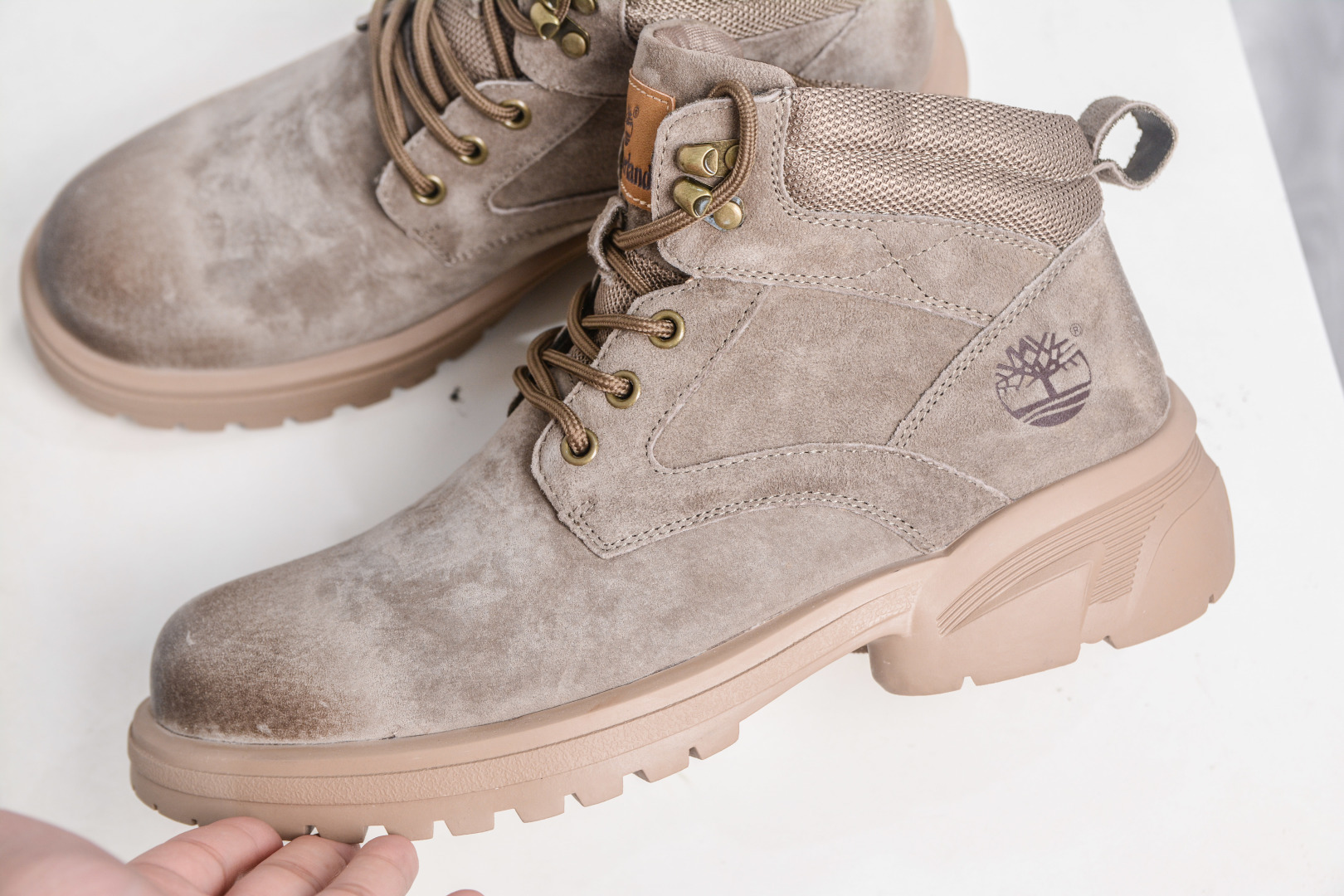 280 Timberland 天伯伦/添柏岚 户外中帮休闲大黄靴系列 TB10088