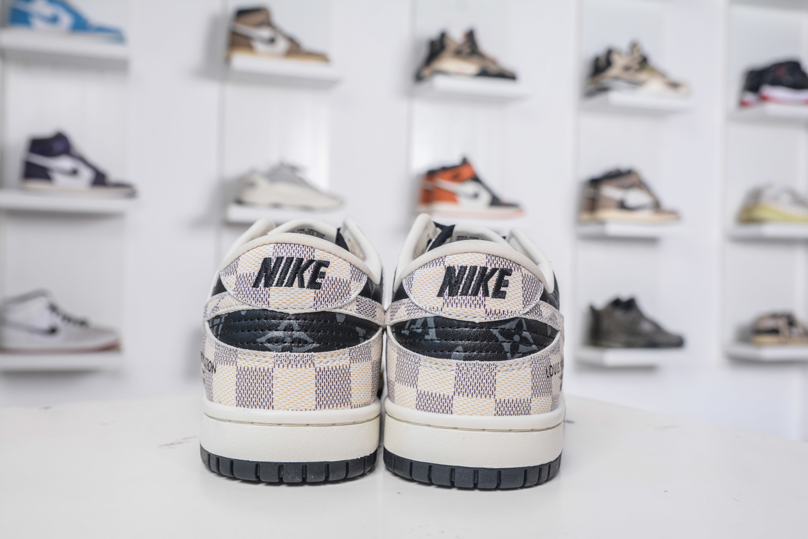 Nike SB Dunk Low x Louis Vuitton LV联名-格纹雾灰 SC0601-452