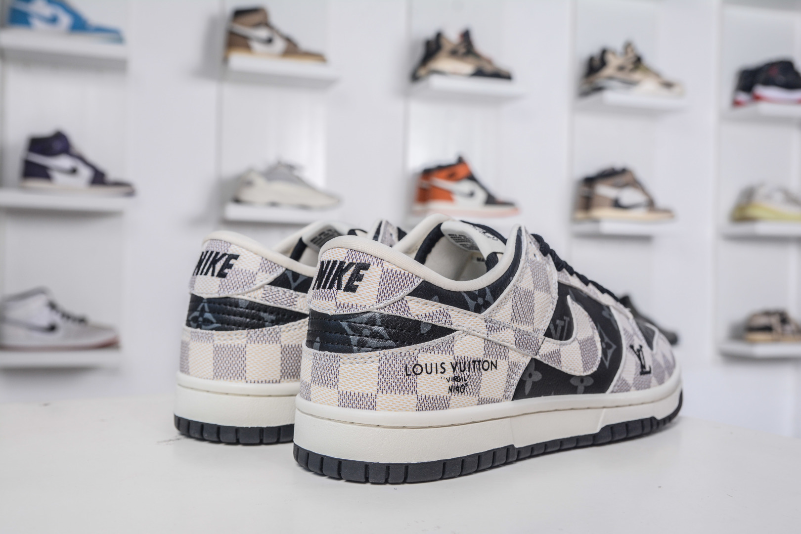 Nike SB Dunk Low x Louis Vuitton LV联名-格纹雾灰 SC0601-452