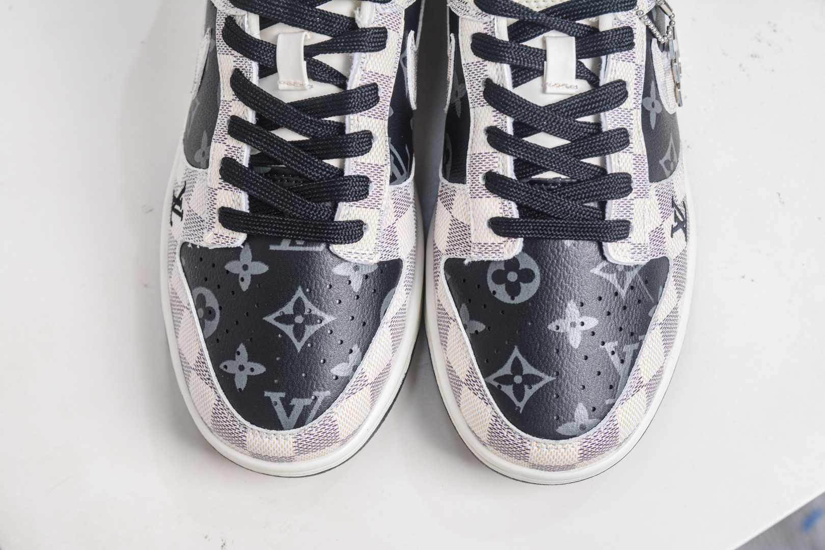 Nike SB Dunk Low x Louis Vuitton LV联名-格纹雾灰 SC0601-452