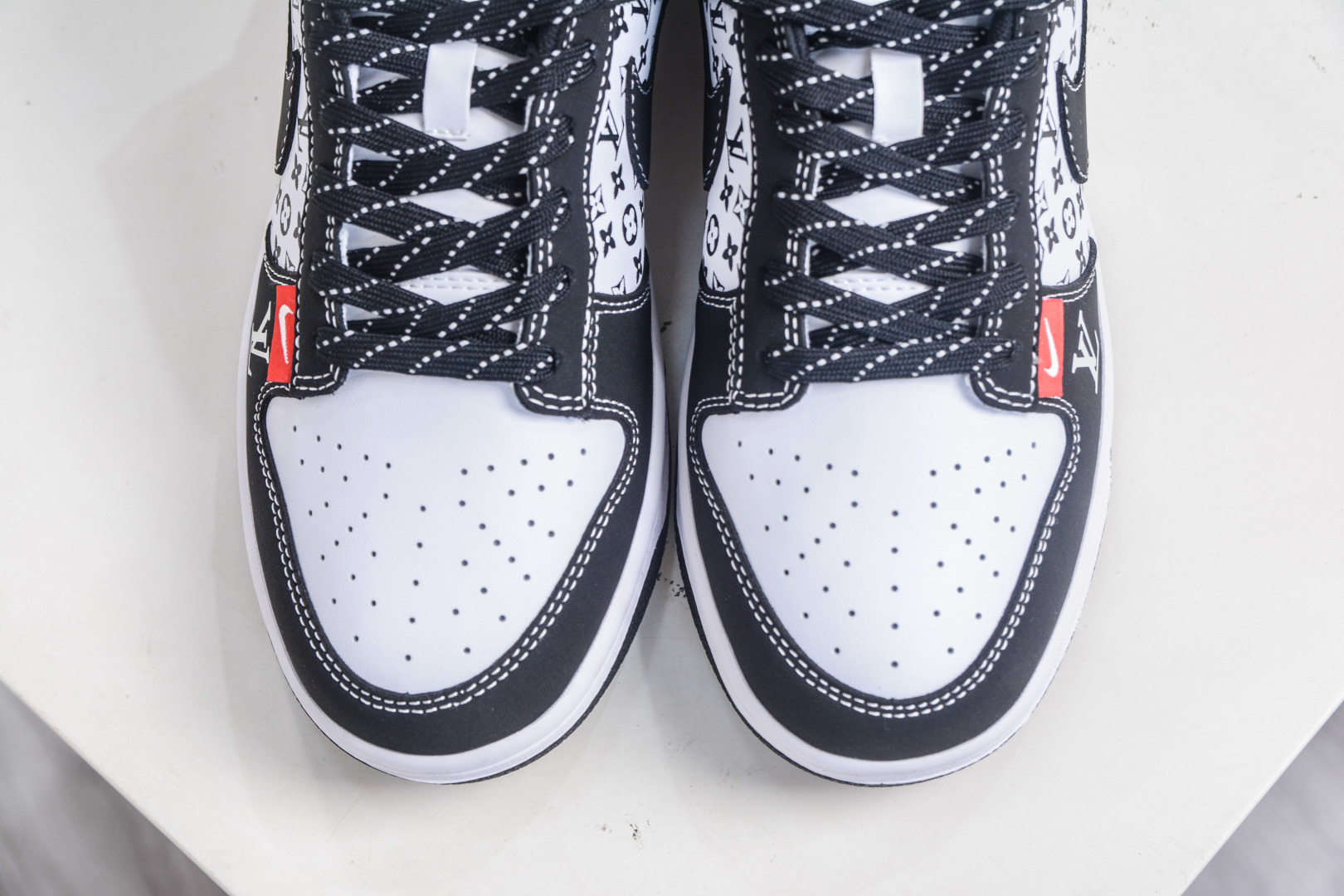 Nike SB Dunk Low x Louis Vuitton LV联名-黑白印花 CS1688-129