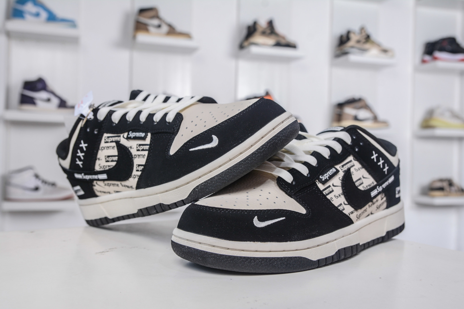 Nike SB Dunk Low X Stussy 斯图西联名-米黑印花 DS6608-013