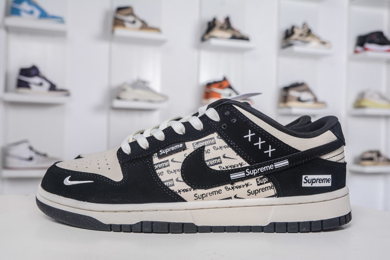 Nike SB Dunk Low X Stussy 斯图西联名-米黑印花 DS6608-013