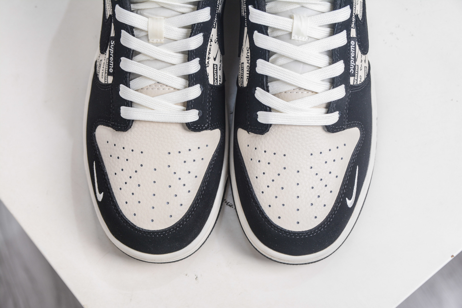 Nike SB Dunk Low X Stussy 斯图西联名-米黑印花 DS6608-013