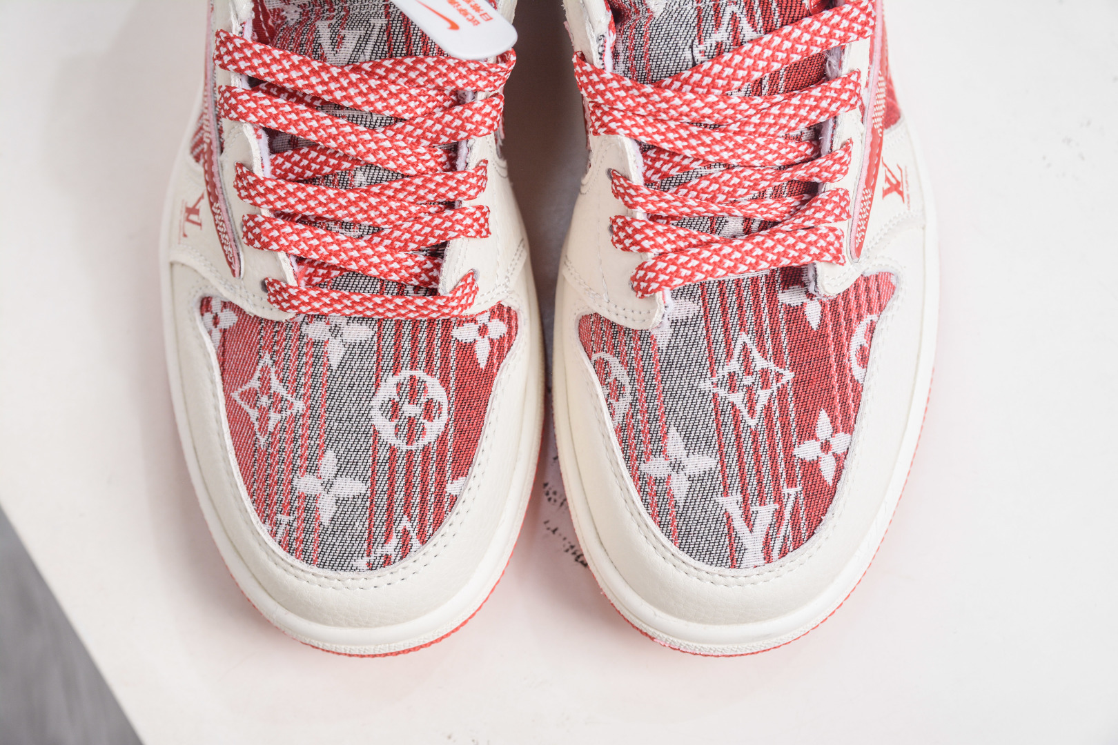 TS x Air Jordan x Louis Vuitton AJ1 Low 倒钩低帮LV联名-白红帆布 XS2025-067