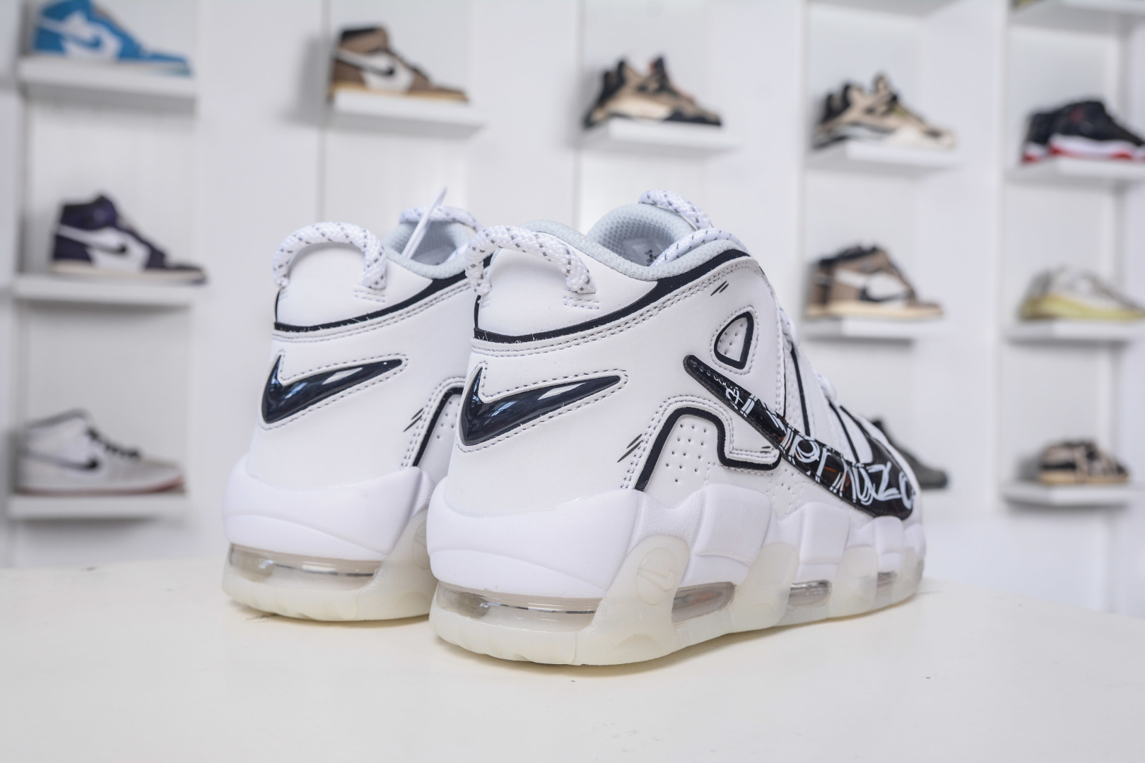 Nike Air More Uptempo Low 白黑涂鸦 DQ5014-100 Nike Air More Uptempo Low 白黑涂鸦 DQ5014-100