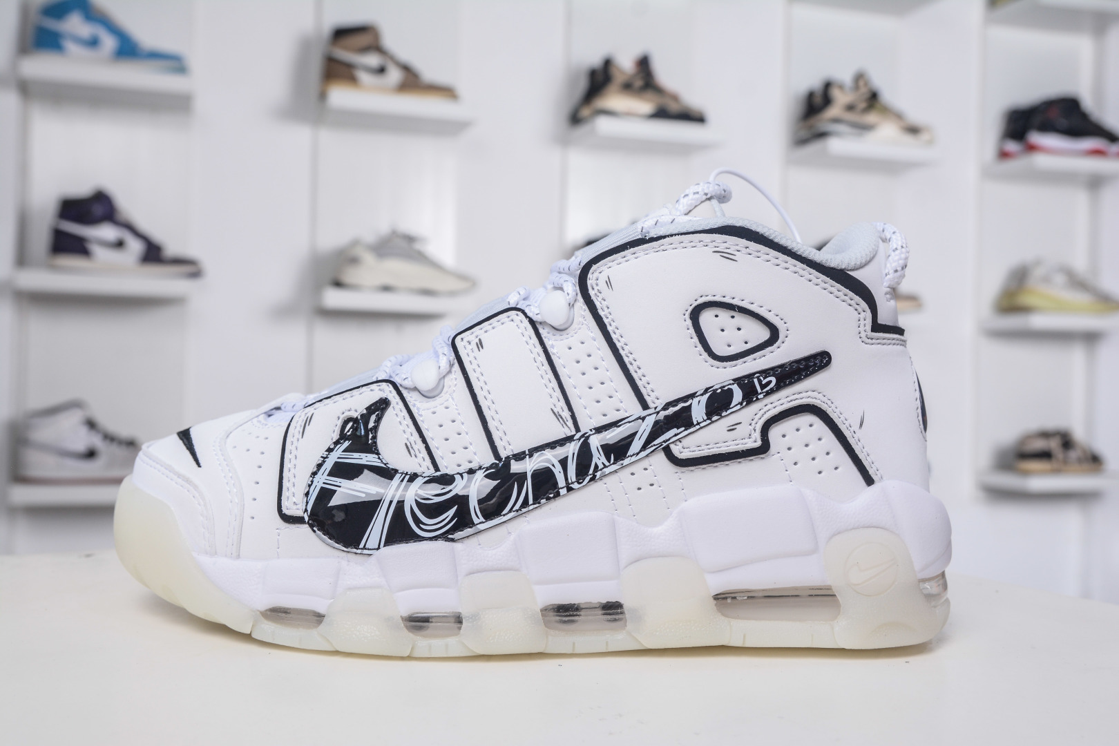 Nike Air More Uptempo Low 白黑涂鸦 DQ5014-100 Nike Air More Uptempo Low 白黑涂鸦 DQ5014-100