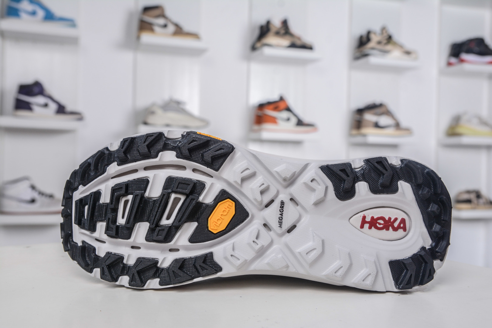 230 X版 Moncler x HOKA ONE ONE Mafate Speed 2 Low 轻量低帮户外越野跑鞋 1129992/NCHMS