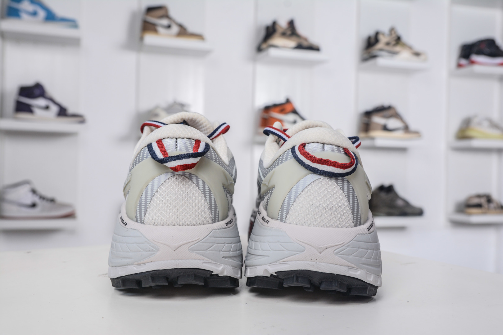 230 X版 Moncler x HOKA ONE ONE Mafate Speed 2 Low 轻量低帮户外越野跑鞋 1129992/NCHMS