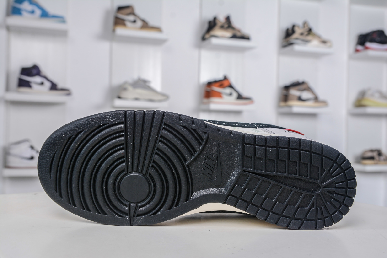 Nike SB Dunk Low x Louis Vuitton LV联名-黑白双勾 CX5050-Y21