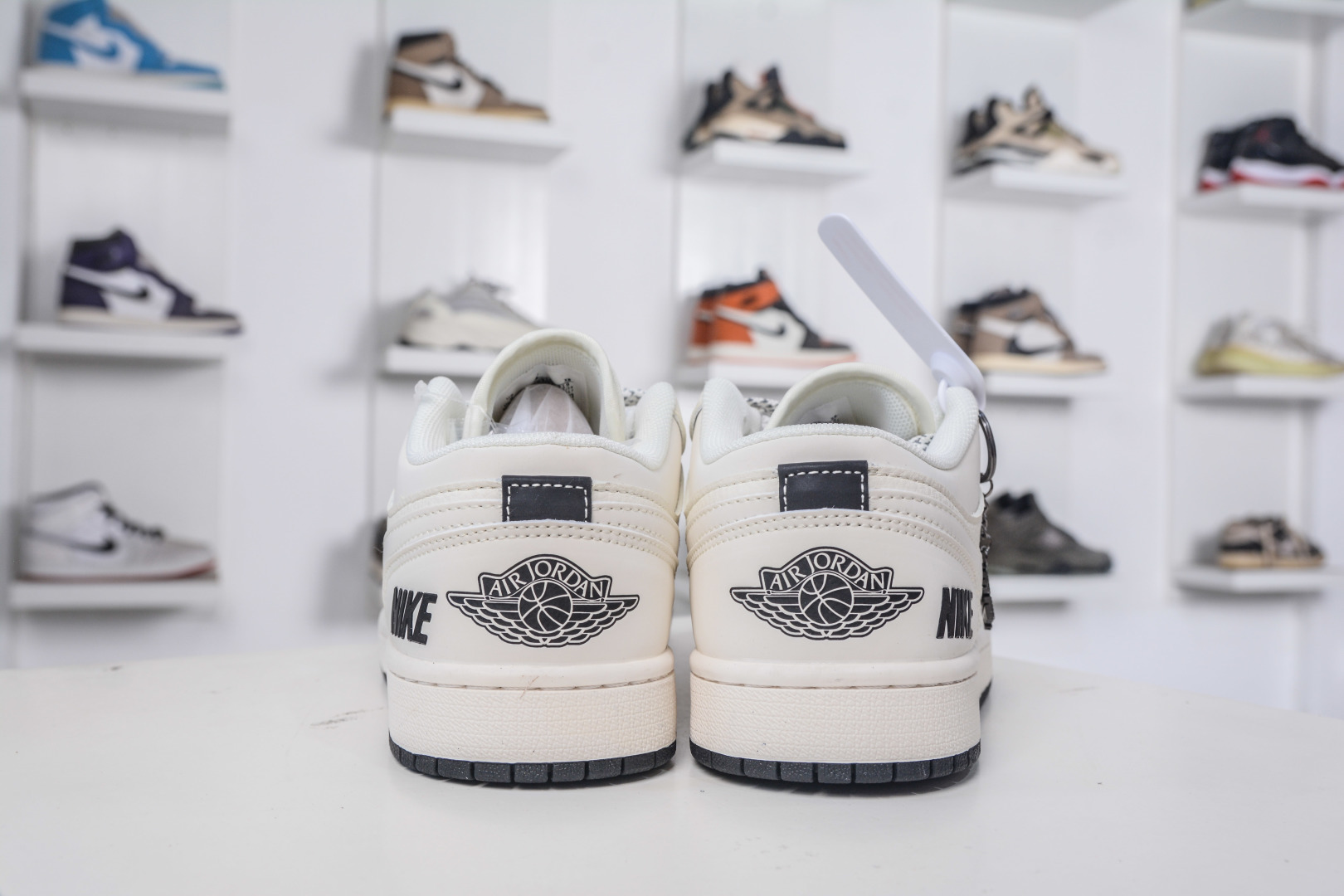 Air Jordan 1 Retro Low x NIKE 耐克联名-米白黑 XX3168-219