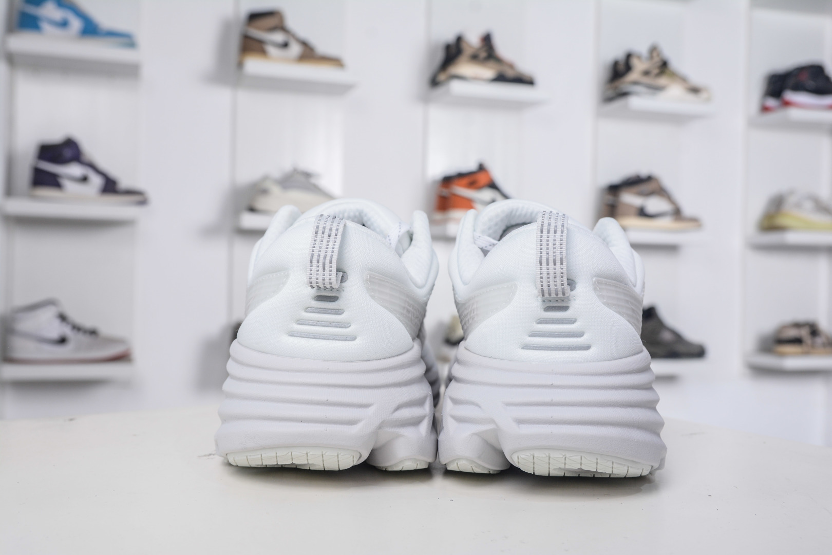 180 X版纯原HOKA ONE ONE Bondi 8 TS CAGED 轻量低帮户外越野跑鞋 户外山脉越野轻量运动跑鞋 1155391/WMC