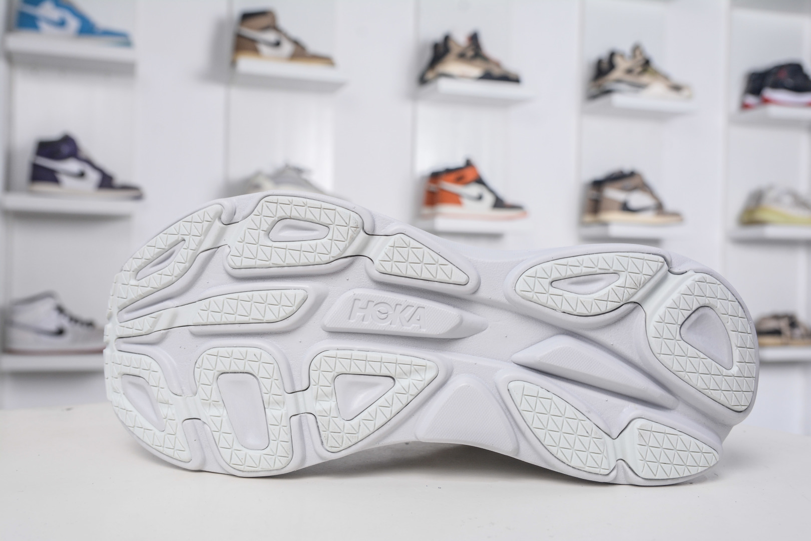 180 X版纯原HOKA ONE ONE Bondi 8 TS CAGED 轻量低帮户外越野跑鞋 户外山脉越野轻量运动跑鞋 1155391/WMC