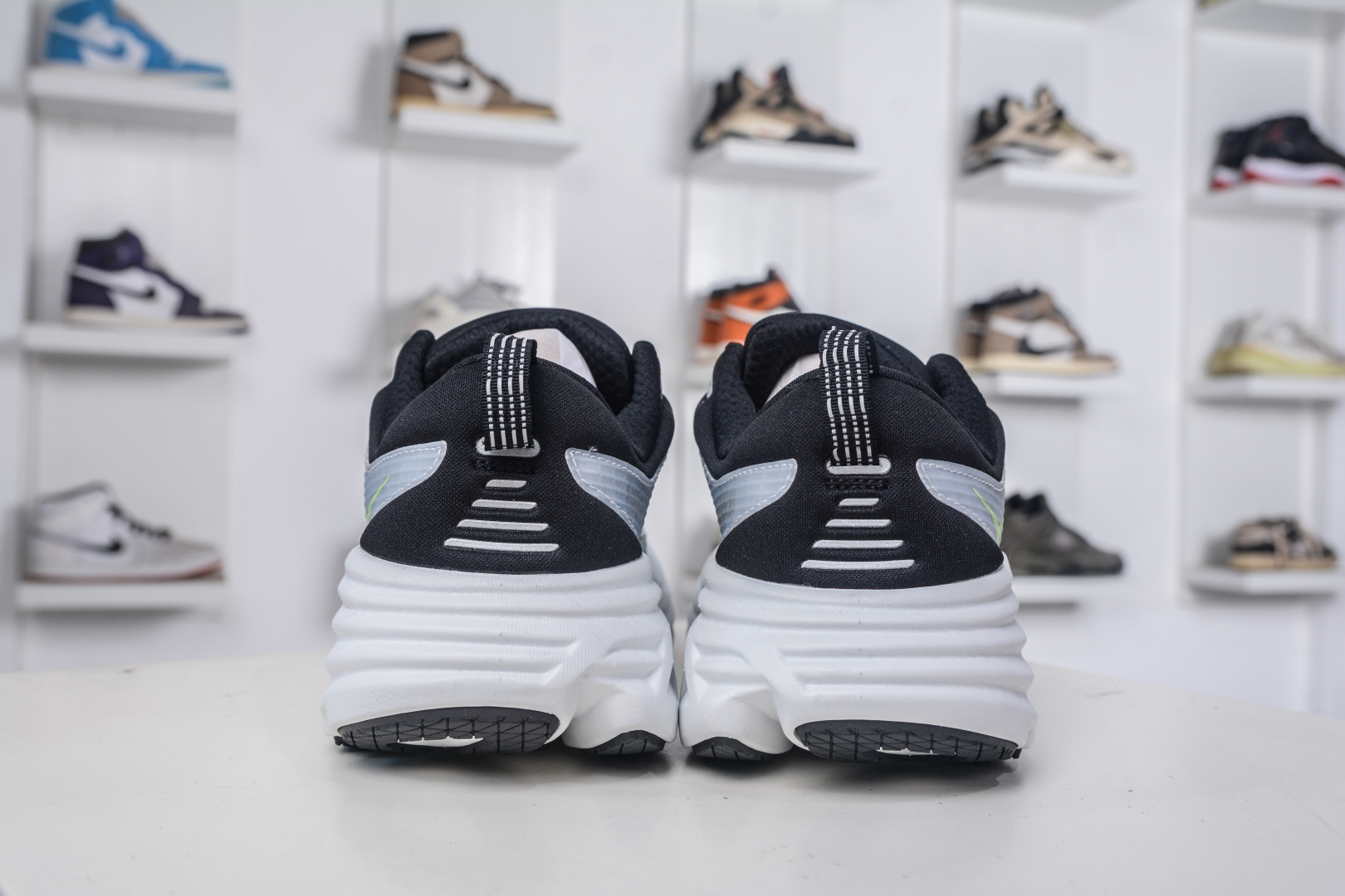 180 X版纯原HOKA ONE ONE Bondi 8 TS CAGED 轻量低帮户外越野跑鞋 户外山脉越野轻量运动跑鞋 1155391/WTTR