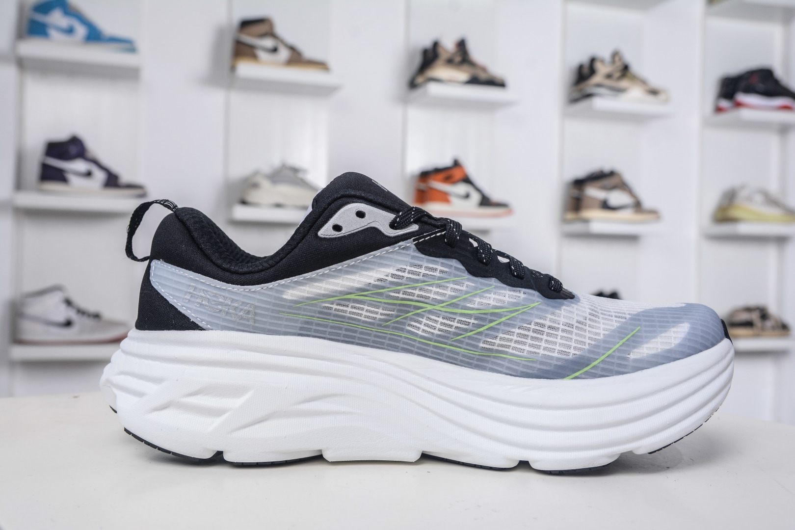 180 X版纯原HOKA ONE ONE Bondi 8 TS CAGED 轻量低帮户外越野跑鞋 户外山脉越野轻量运动跑鞋 1155391/WTTR