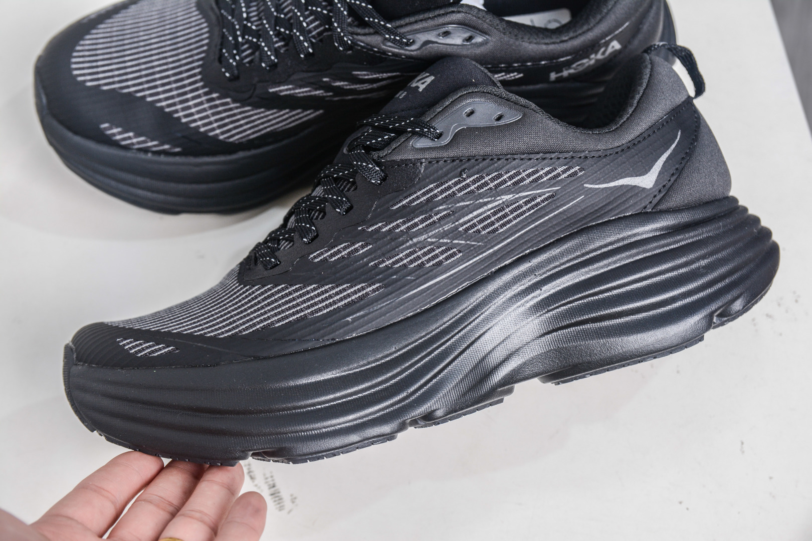 180 X版纯原HOKA ONE ONE Bondi 8 TS CAGED 轻量低帮户外越野跑鞋 1155391/BBLC