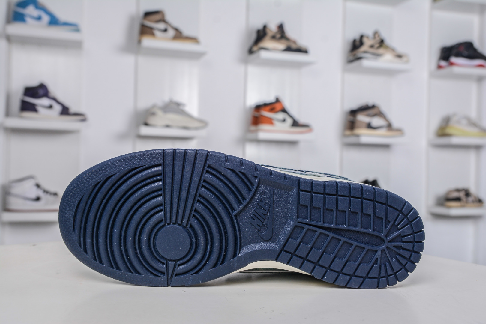 Nike SB Dunk Low x Louis Vuitton Blue Denim Sneakers Size US 4-11 6 cmp i1758641270155 639 0 4