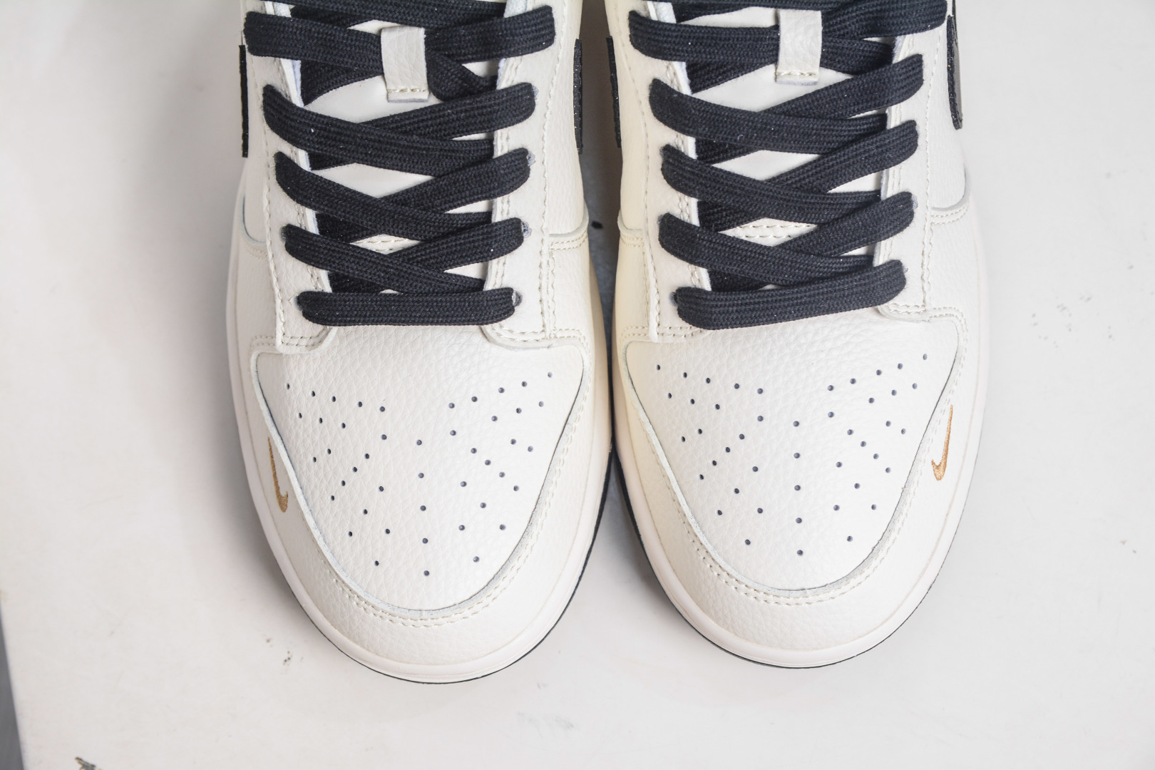 Nike SB Dunk Low X Stussy Collab Cream Black: Premium Comfort & Style 10 cmp i1758641326049 4481 0 8