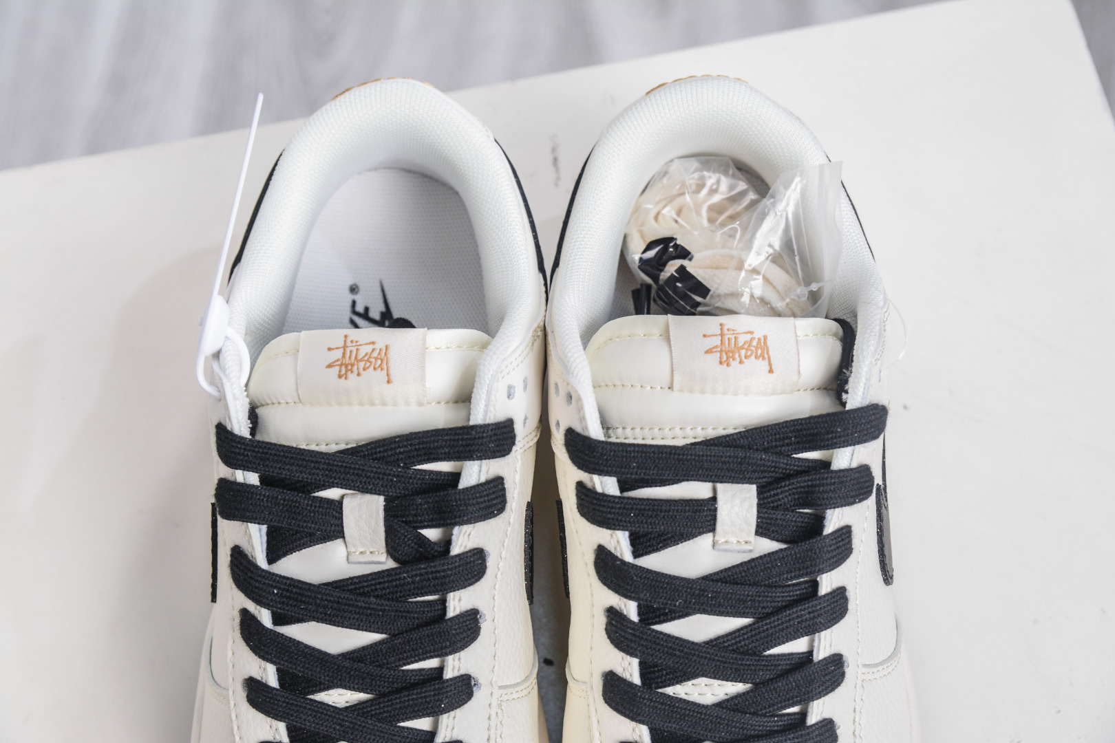 Nike SB Dunk Low X Stussy Collab Cream Black: Premium Comfort & Style 9 cmp i1758641327819 1350 0 7
