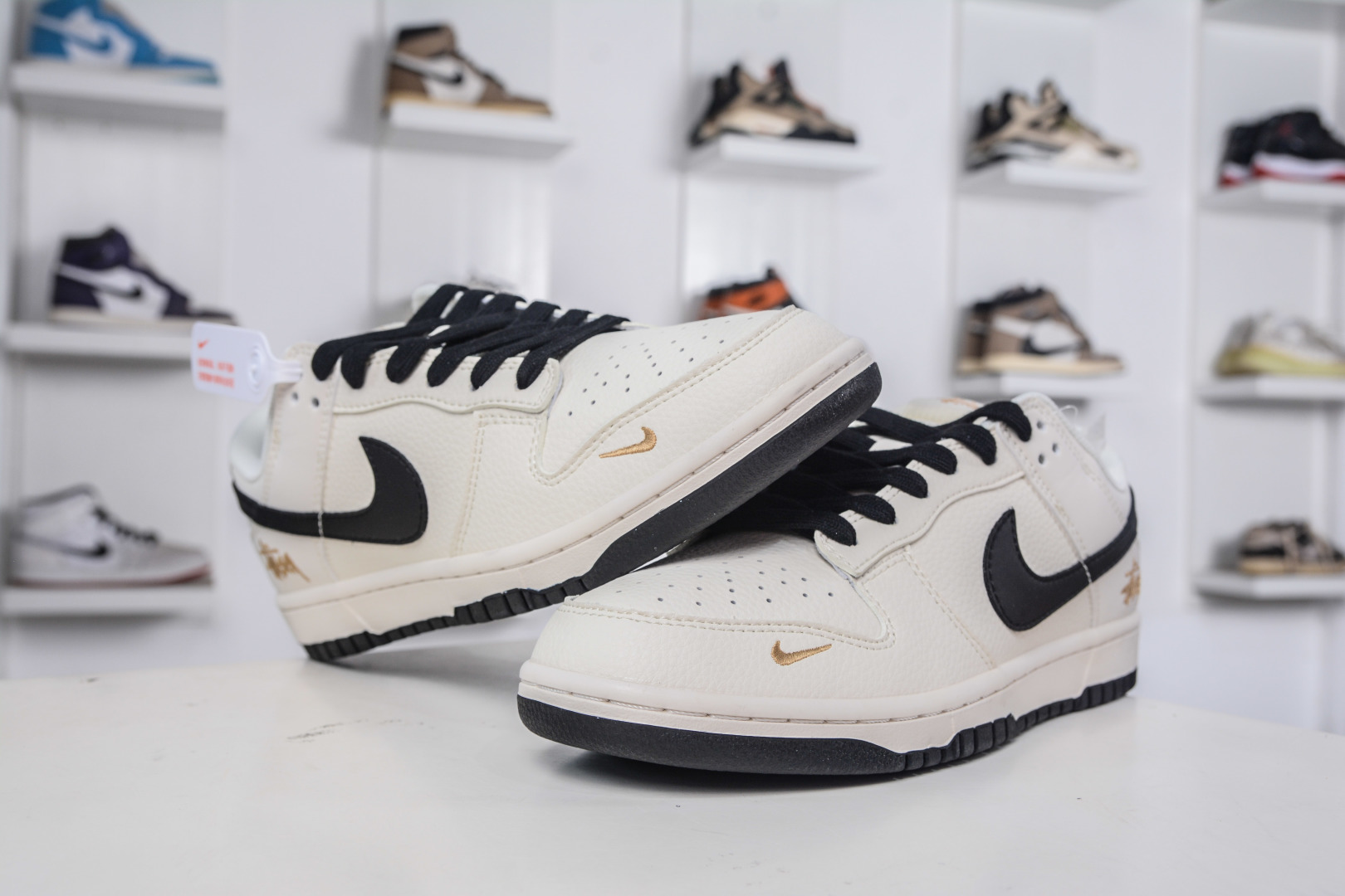 Nike SB Dunk Low X Stussy Collab Cream Black: Premium Comfort & Style 5 cmp i1758641327829 94 0 3