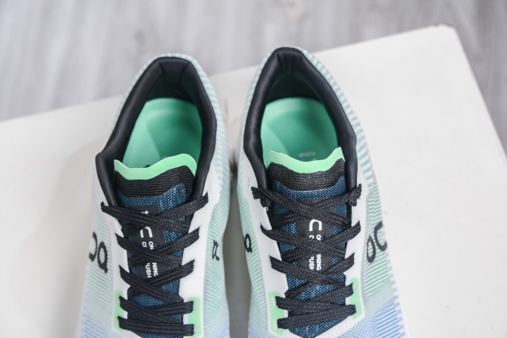 On Running Cloud Hi Edge Women's Sneakers | Outdoor Street Style Running Shoes 8 cmp i1758641434341 6400 0 7