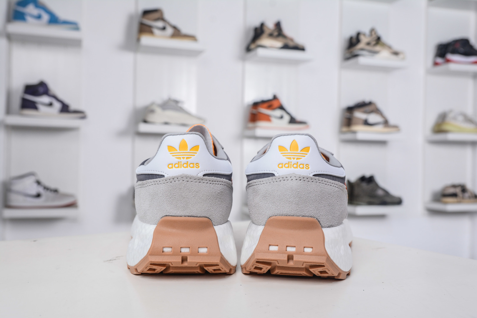 Adidas Originals Retropy E5 Boost Running Shoes - Comfortable & Stylish 2 cmp i1758641576707 1003 0 1