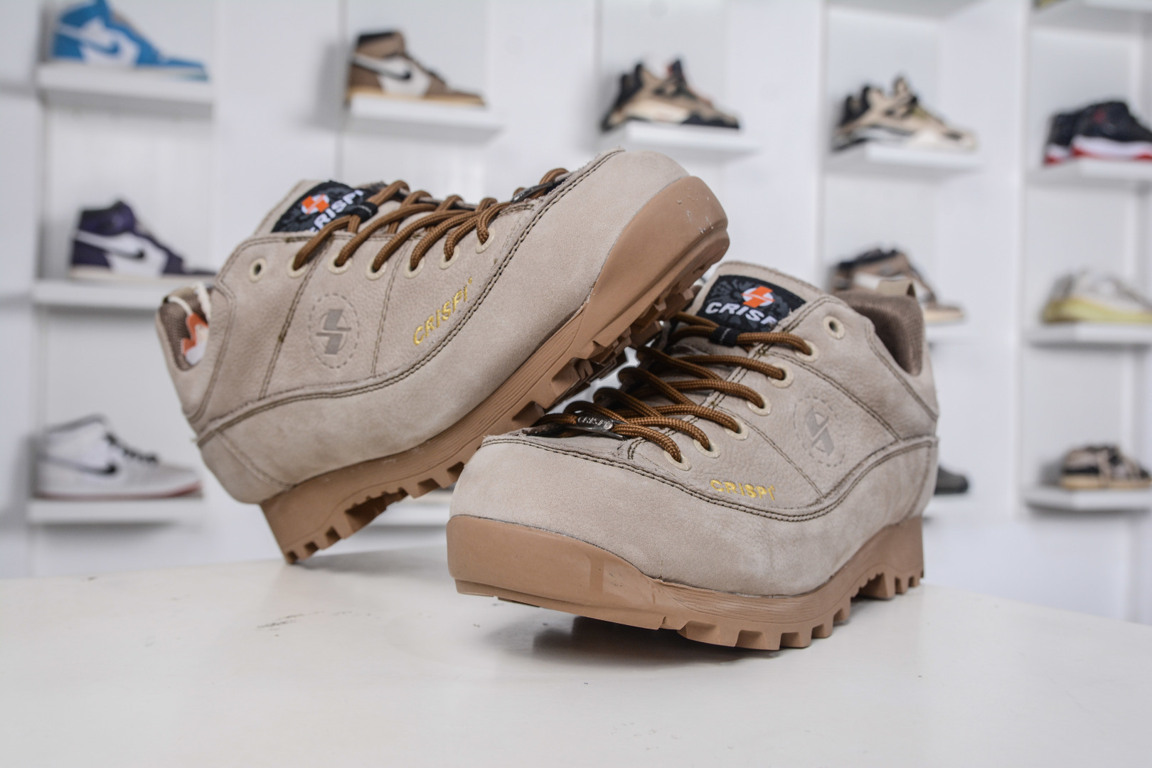 240 CRISPI Monaco 摩纳哥 GTX 登山耐磨防水中帮 户外功能鞋