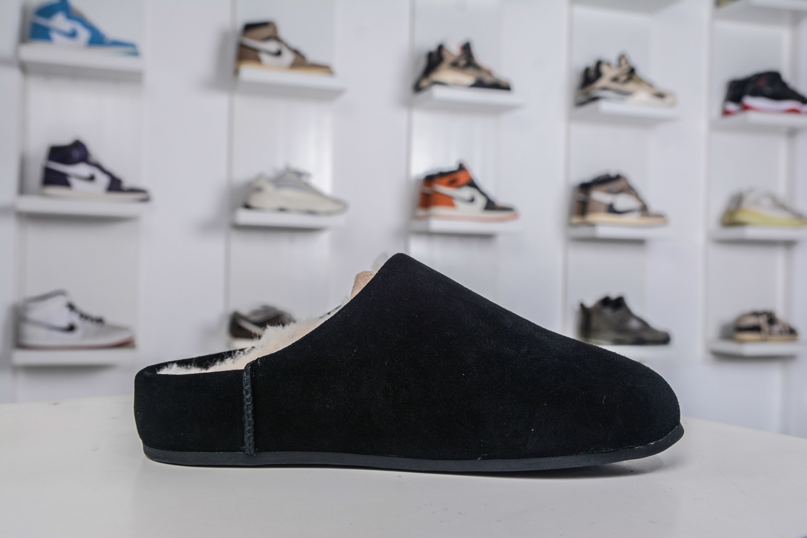 260 UGG Elea Slip-On 轻薄一脚蹬 居家 办公室 空调房室内 易搭配超时髦大长腿福利款 1171390