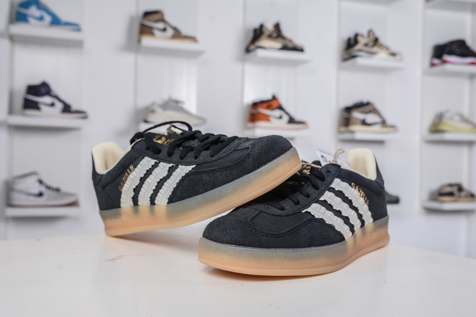 X版 adidas Originals Gazelle INdoor 三叶草休闲防滑耐磨低帮板鞋 JS1413