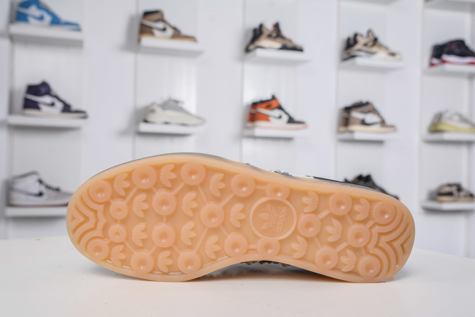 X版 adidas Originals Gazelle INdoor 三叶草休闲防滑耐磨低帮板鞋 JS1413