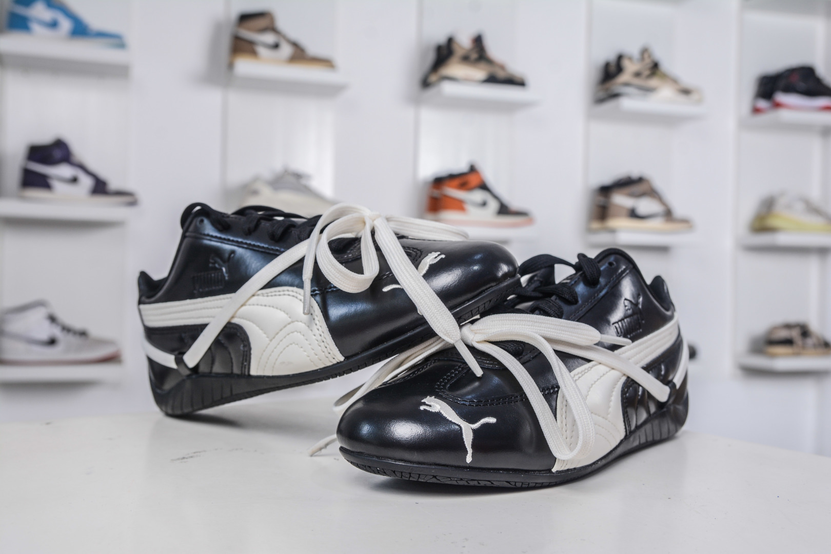 CS版 Rose x PUMA彪马 Speedcat 系列 联名款 赛车 德训双鞋带 绑带休闲运动低帮板鞋 404391-01