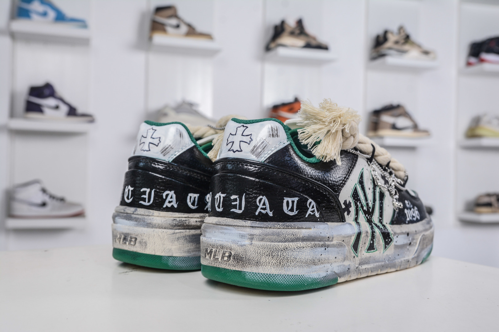 270 MLB Chunky Liner 冷银幽谷 涂鸦定制配色学长鞋系列低帮老爹风轻量增高厚底百搭休闲运动慢跑鞋 3ASXCA12N 50WHS-Chinese UA Cheap High Quatity Brand Clothes Bags handbags Sneakers wholesale wholesaler seller from China Factory suppliers Fashion Clothing Shoes best Quality Beautiful Price 270 MLB Chunky Liner 冷银幽谷 涂鸦定制配色学长鞋系列低帮老爹风轻量增高厚底百搭休闲运动慢跑鞋 3ASXCA12N 50WHS