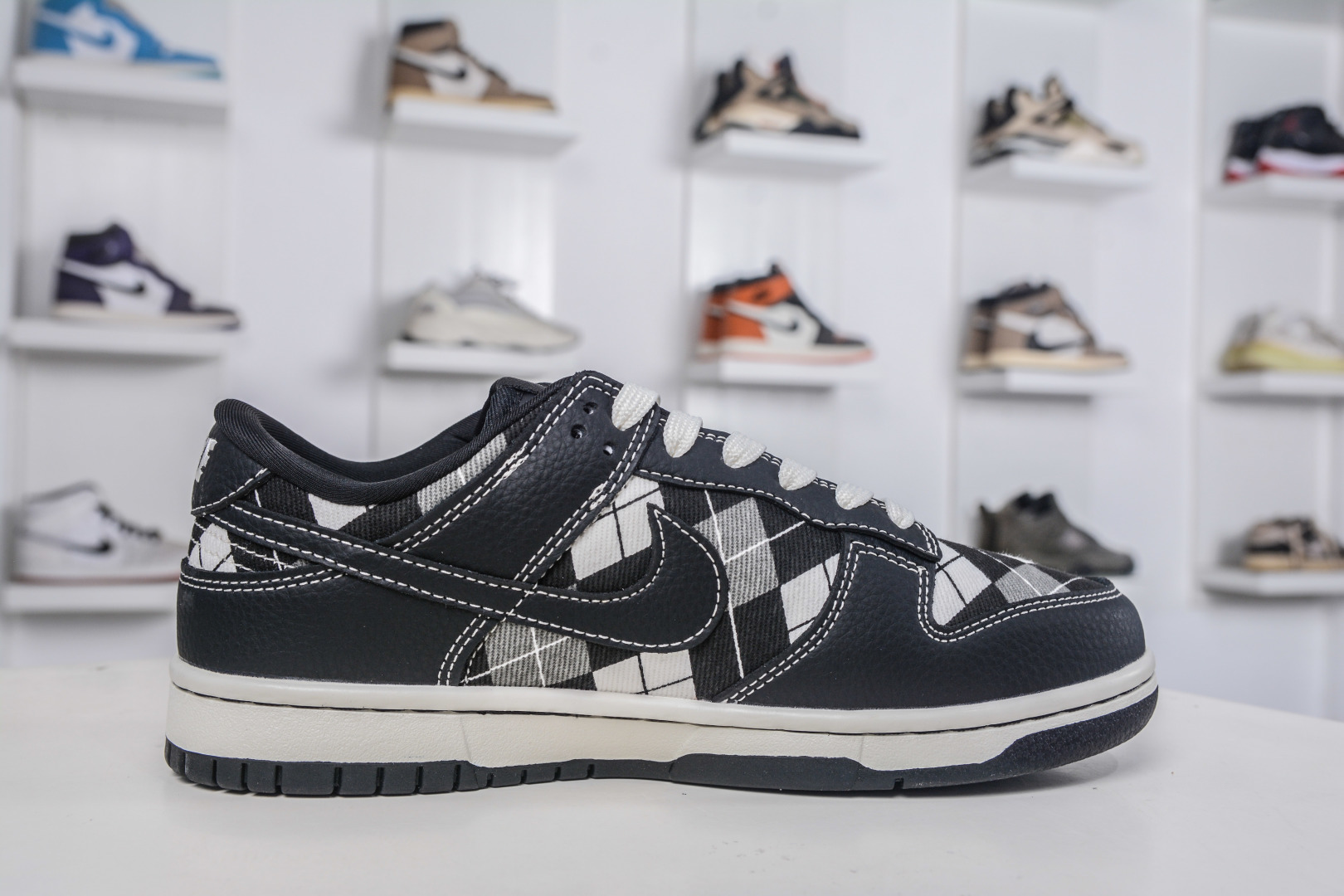 270 Nike SB Dunk Low x Louis Vuitton LV联名-黑白网格 SC0601-460