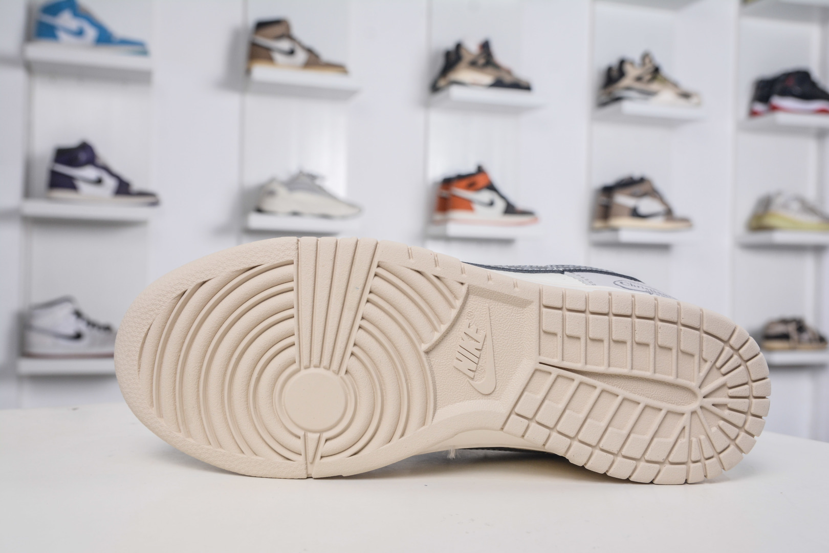 270 Nike SB Dunk Low x DIOR 迪奥联名-白灰小勾 ZH2598-276