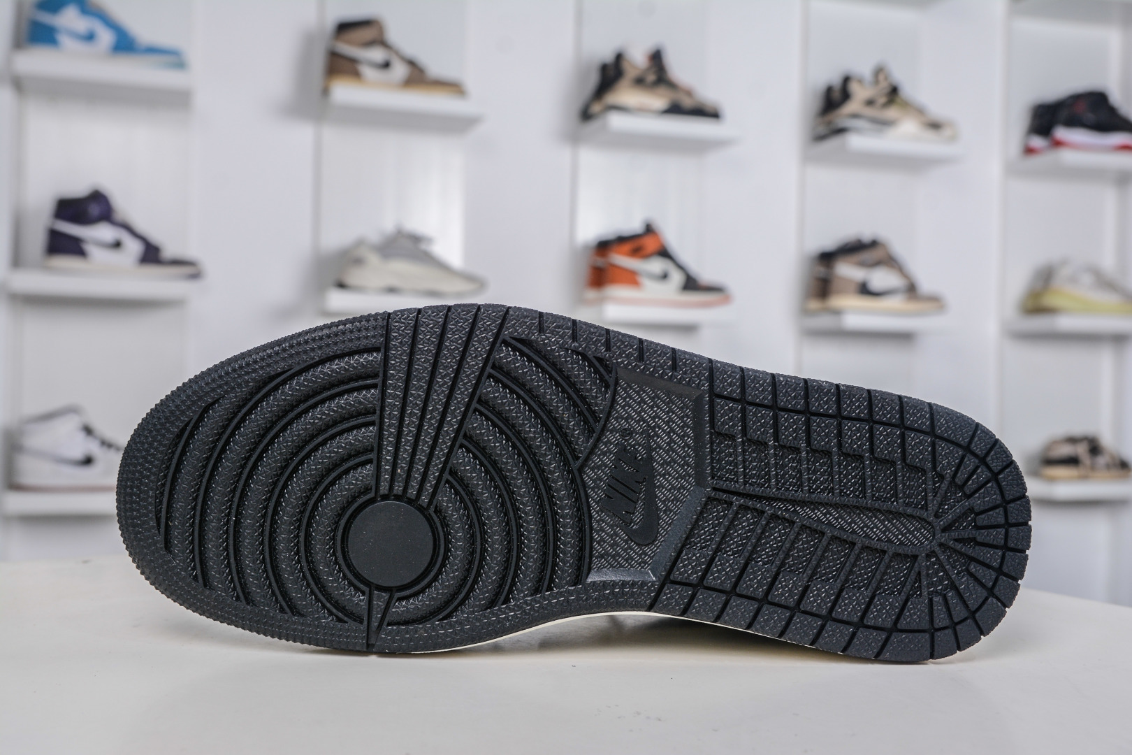 270 TS x Air Jordan x Louis Vuitton AJ1 Low 倒钩低帮LV联名-黑白牛仔 SC0601-052-Chinese UA Cheap High Quatity Brand Clothes Bags handbags Sneakers wholesale wholesaler seller from China Factory suppliers Fashion Clothing Shoes best Quality Beautiful Price 270 TS x Air Jordan x Louis Vuitton AJ1 Low 倒钩低帮LV联名-黑白牛仔 SC0601-052