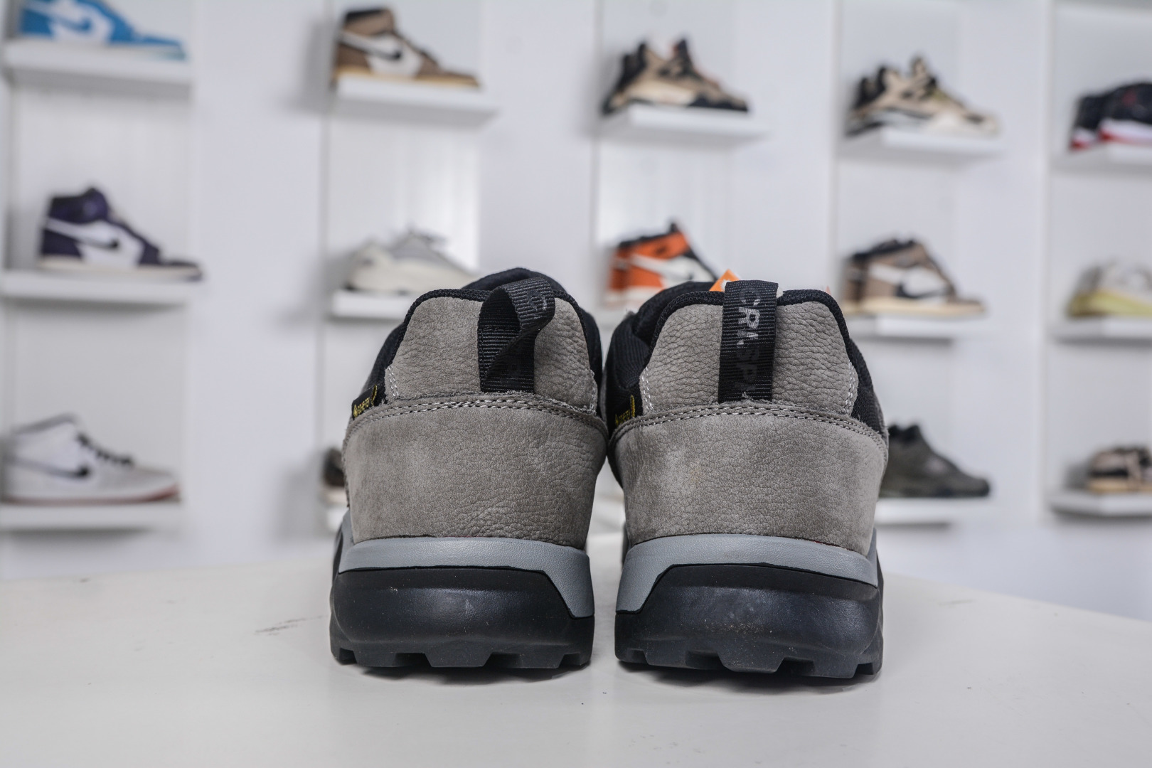 220 ECRISPI Monaco摩纳哥登山鞋 意大利户外防水徒步登山鞋春夏男女摩纳哥登山靴GTX 该款徒步鞋-Chinese UA Cheap High Quatity Brand Clothes Bags handbags Sneakers wholesale wholesaler seller from China Factory suppliers Fashion Clothing Shoes best Quality Beautiful Price 220 ECRISPI Monaco摩纳哥登山鞋 意大利户外防水徒步登山鞋春夏男女摩纳哥登山靴GTX 该款徒步鞋