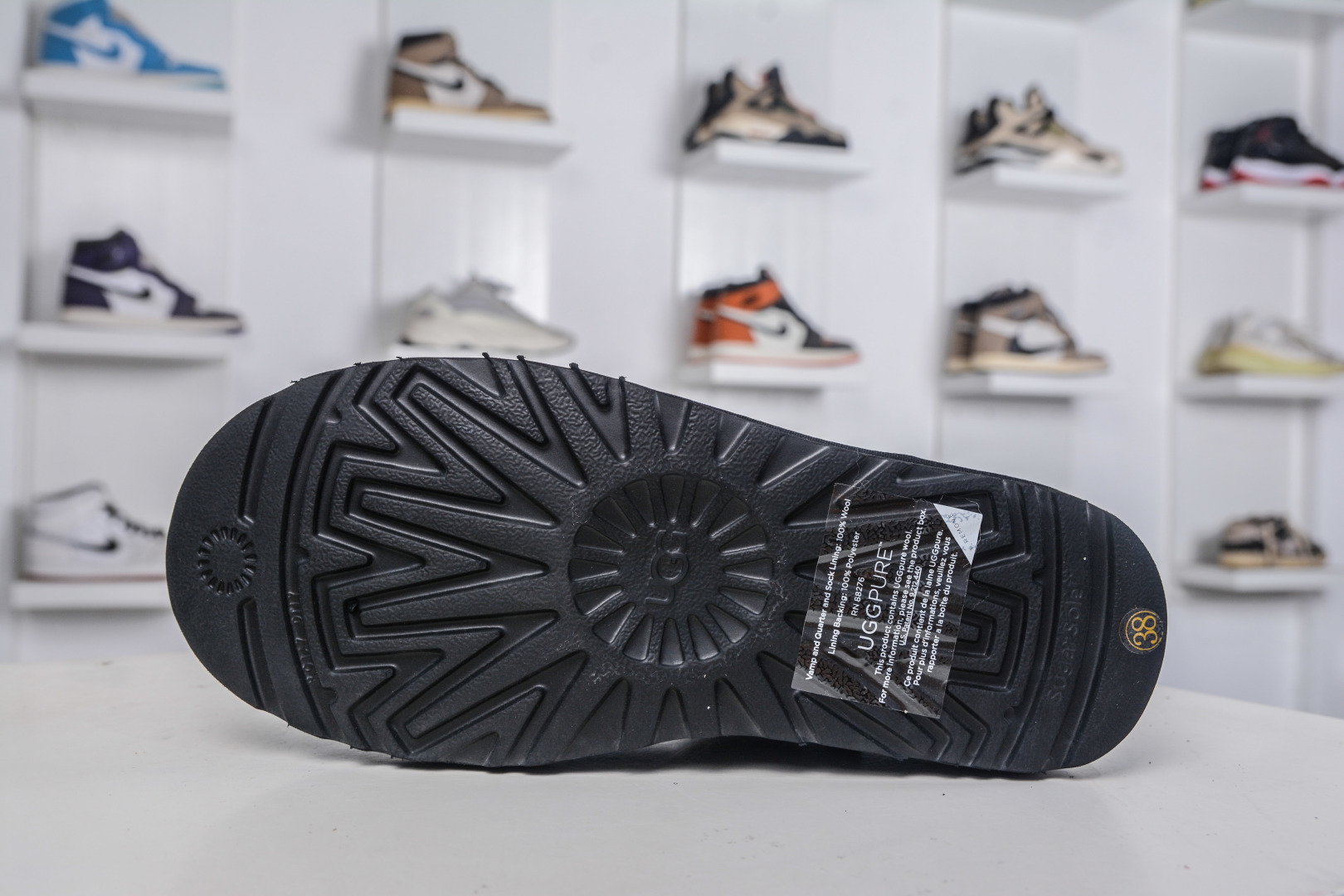 240 UGG Classic Micro 经典超迷你 经典靴型搭载更低帮设计 1173891