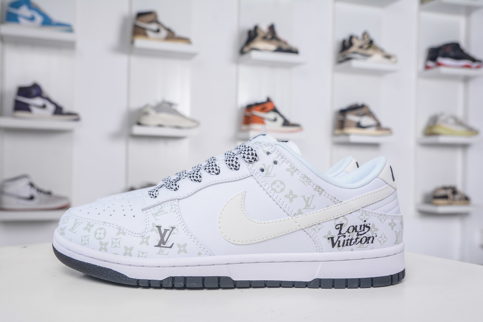 Nike SB Dunk Low x Louis Vuitton White/Gray, Premium Leather, All Sizes! 2 cmp i1758815880037 2486 0 0