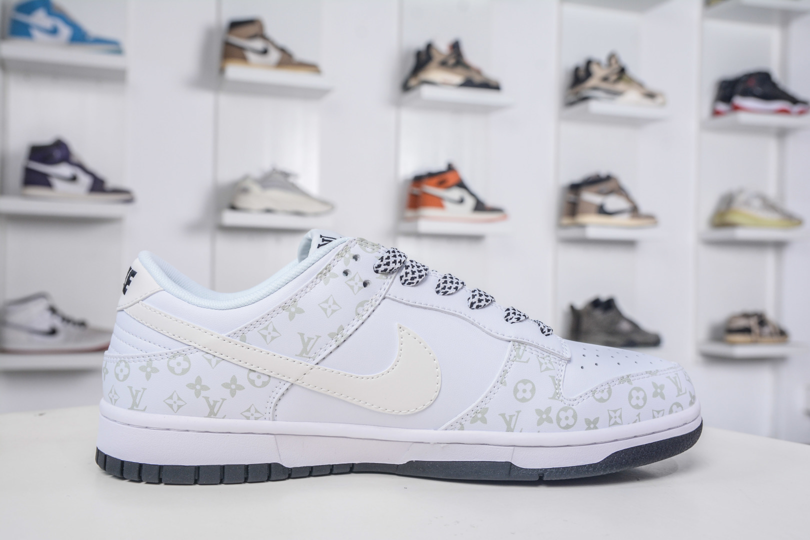 Nike SB Dunk Low x Louis Vuitton White/Gray, Premium Leather, All Sizes! 4 cmp i1758815880040 2902 0 2